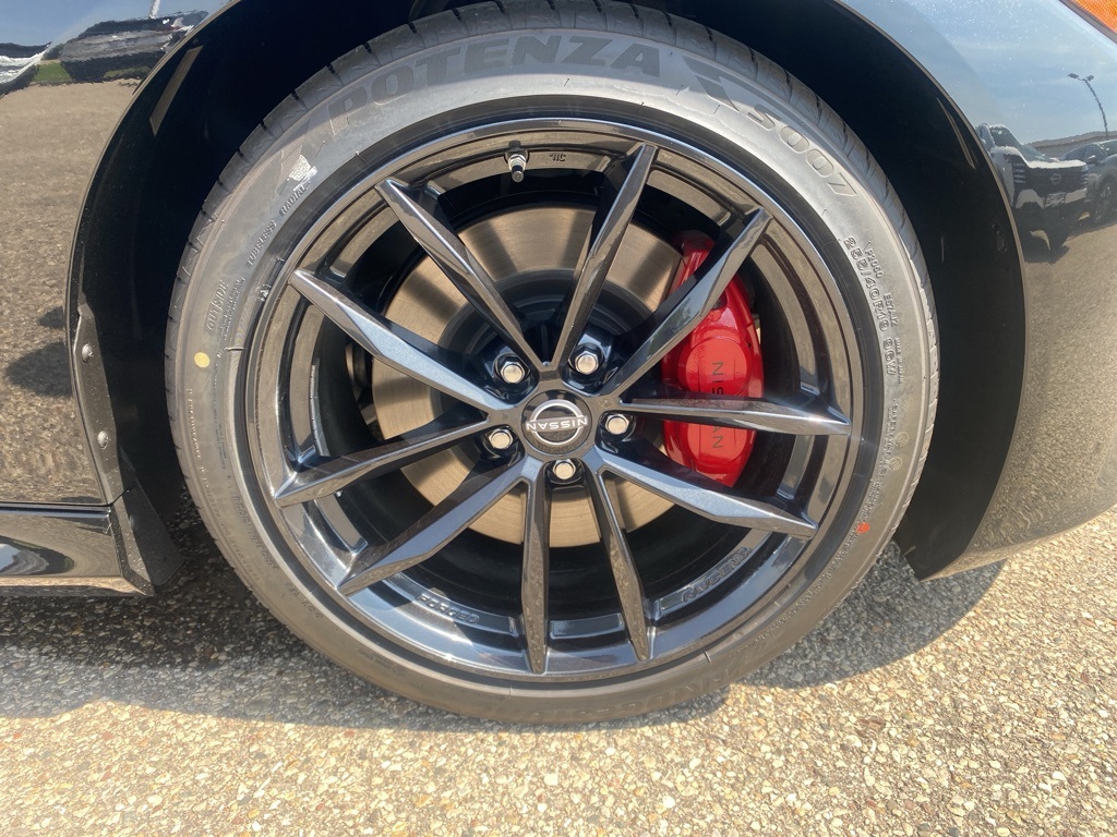 2025 Nissan Z Performance photo 3
