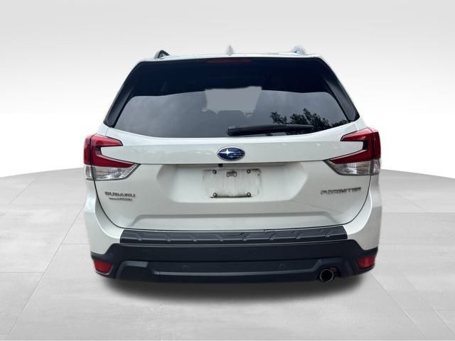 2021 Subaru Forester Limited photo 5