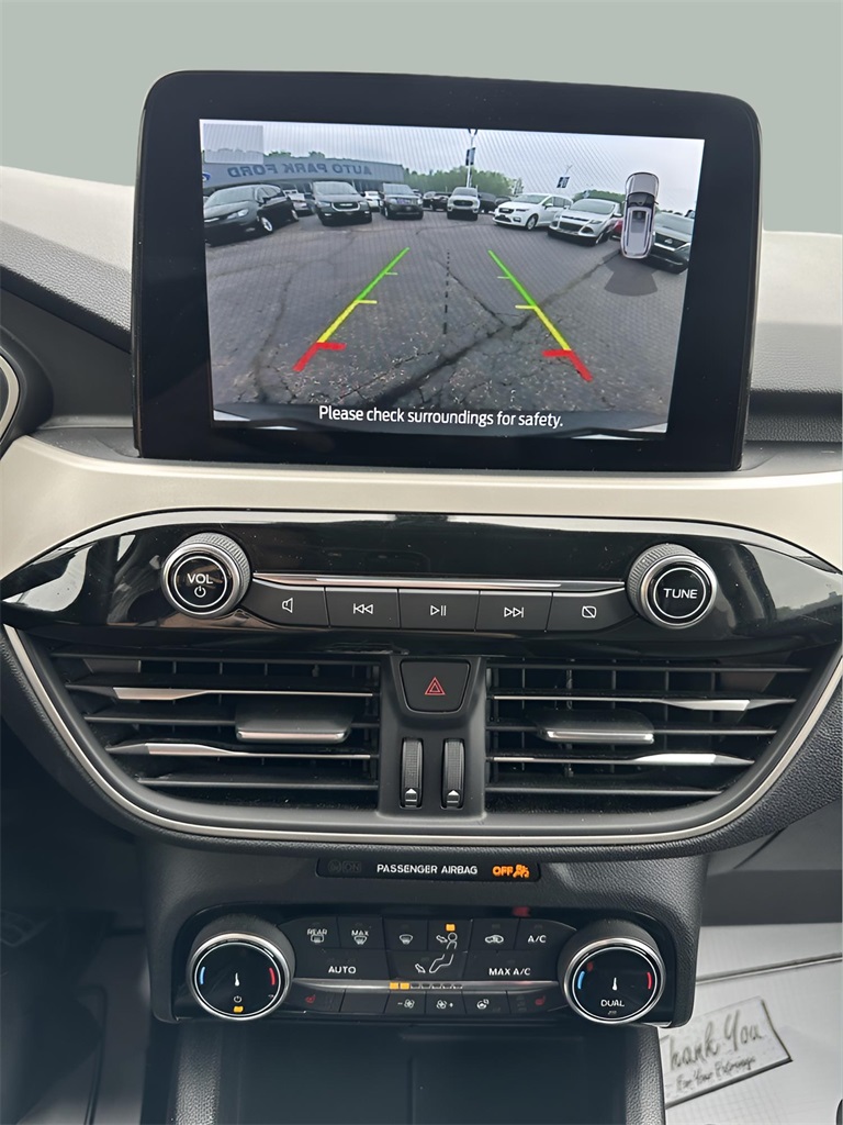 2022 Ford Escape SEL photo 24