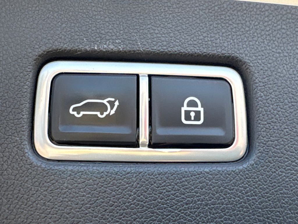 2022 Kia Sorento EX photo 19