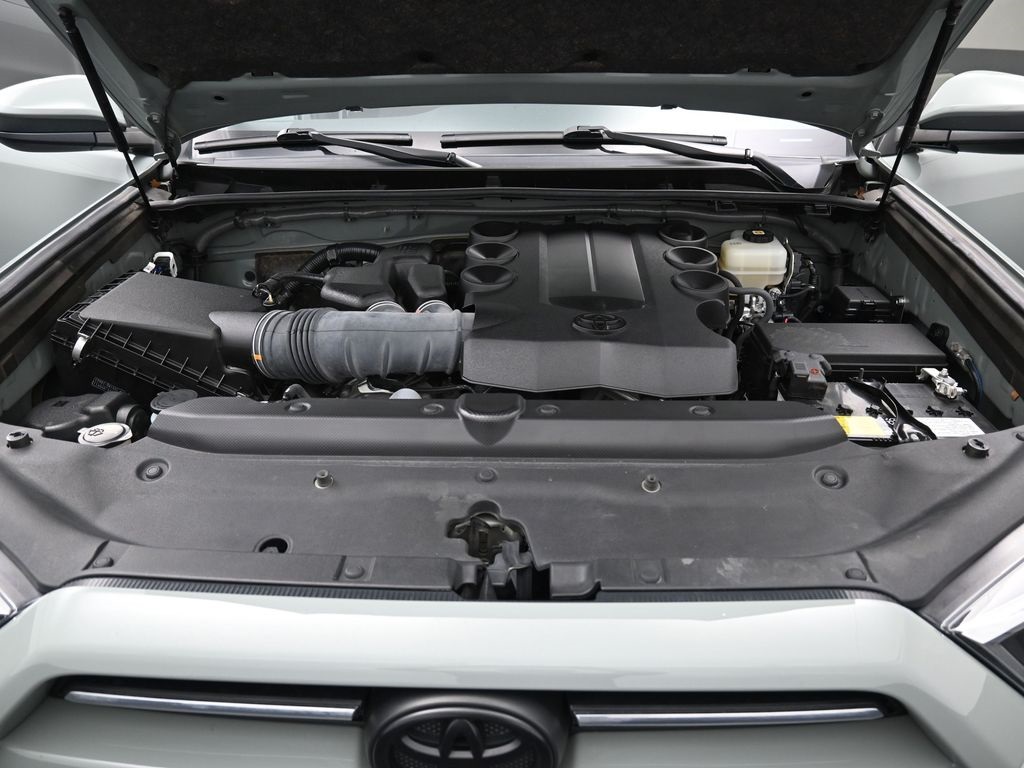2022 Toyota 4Runner SR5 Trail photo 32