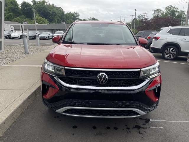 2024 Volkswagen Taos SE photo 4