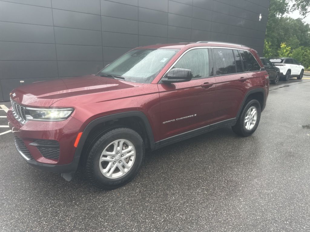 2023 Jeep Grand Cherokee Laredo photo 9