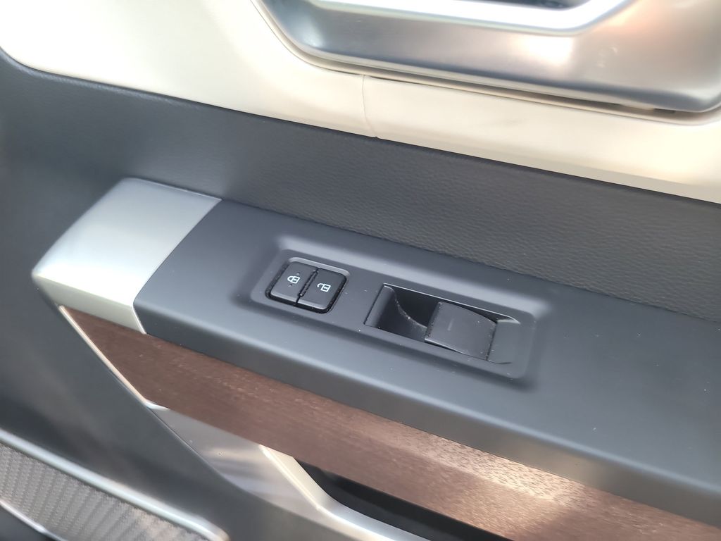 2024 Toyota Sequoia Capstone photo 30