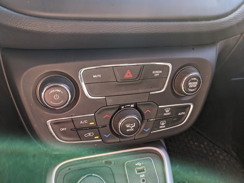 2019 Jeep Compass Latitude photo 15