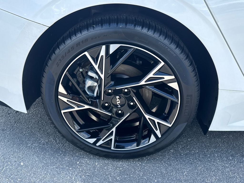 2025 Kia K5 GT-Line photo 15