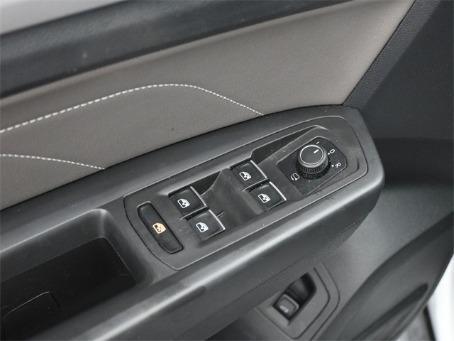 2023 Volkswagen Atlas V6 SEL Premium R-Line photo 18