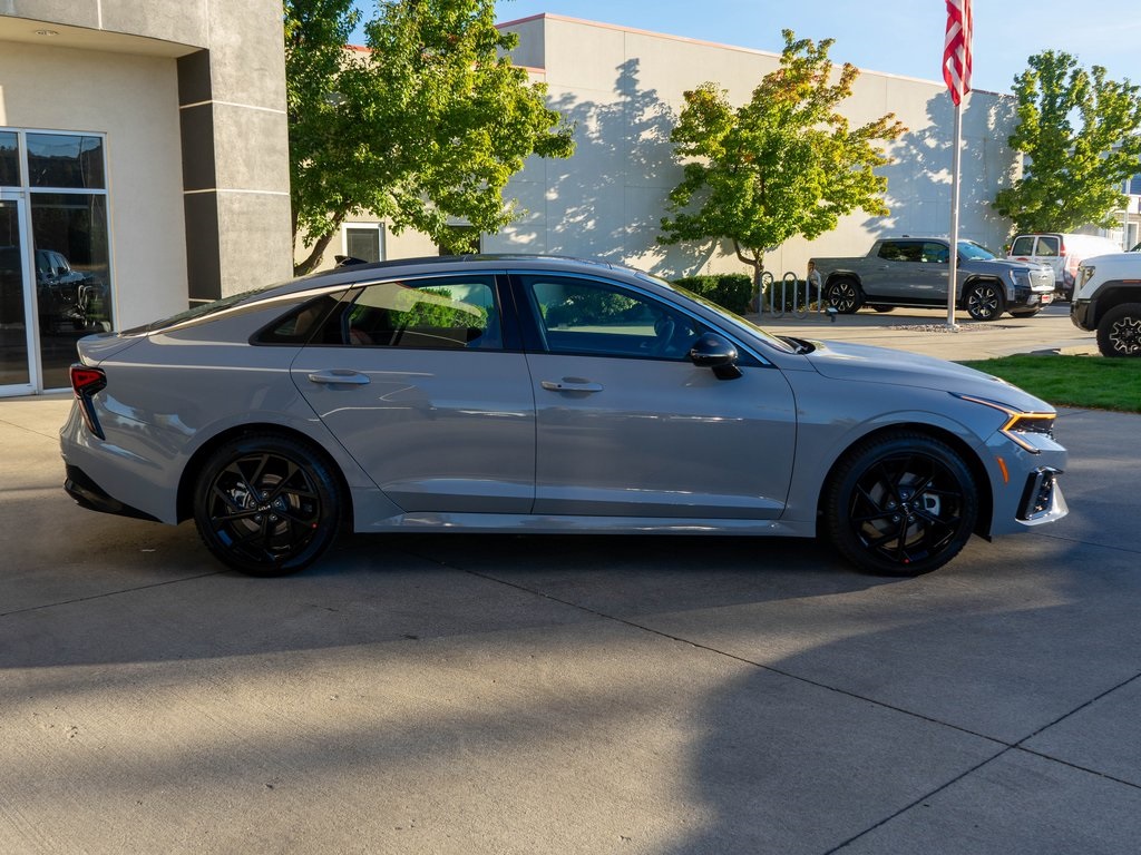 2026 Kia K5 GT-Line photo 8