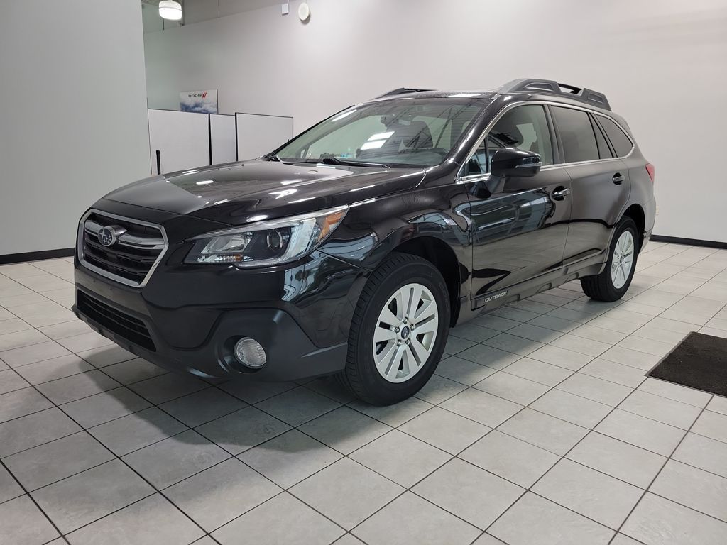 2019 Subaru Outback 2.5i Premium photo 2