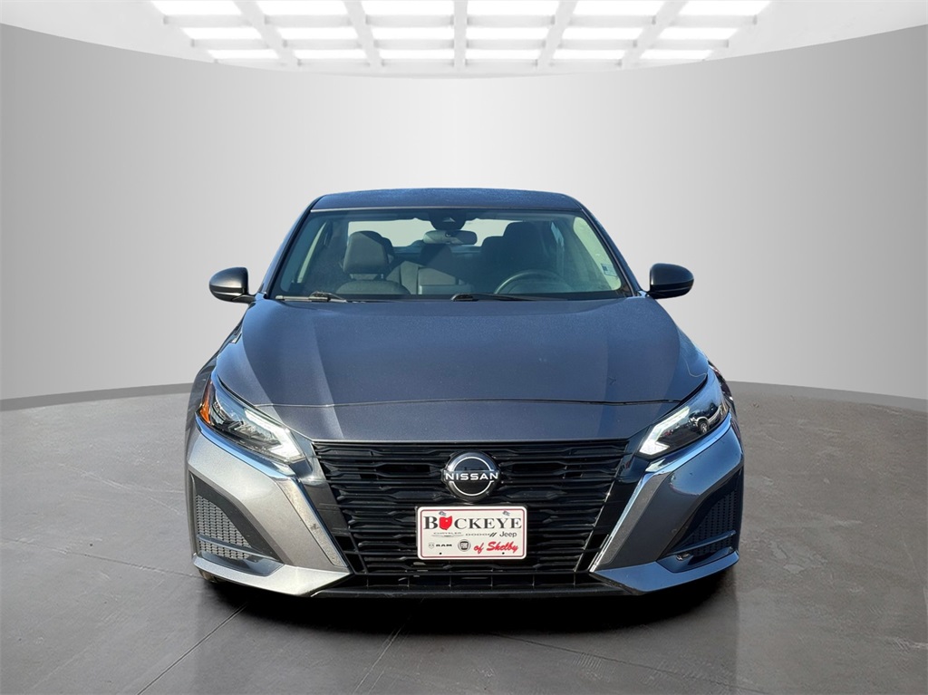 2024 Nissan Altima 2.5 SV photo 2