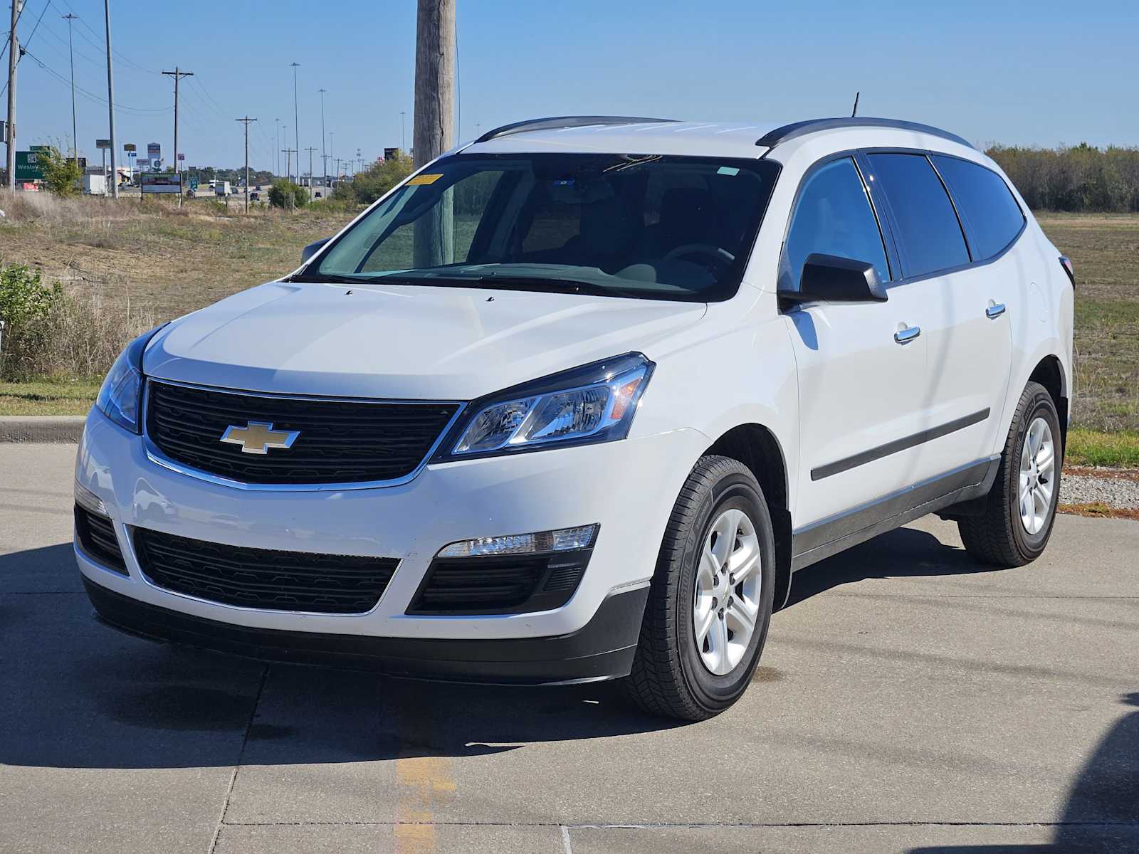 Used 2017 Chevrolet Traverse LS with VIN 1GNKRFKD3HJ183277 for sale in Greenville, TX