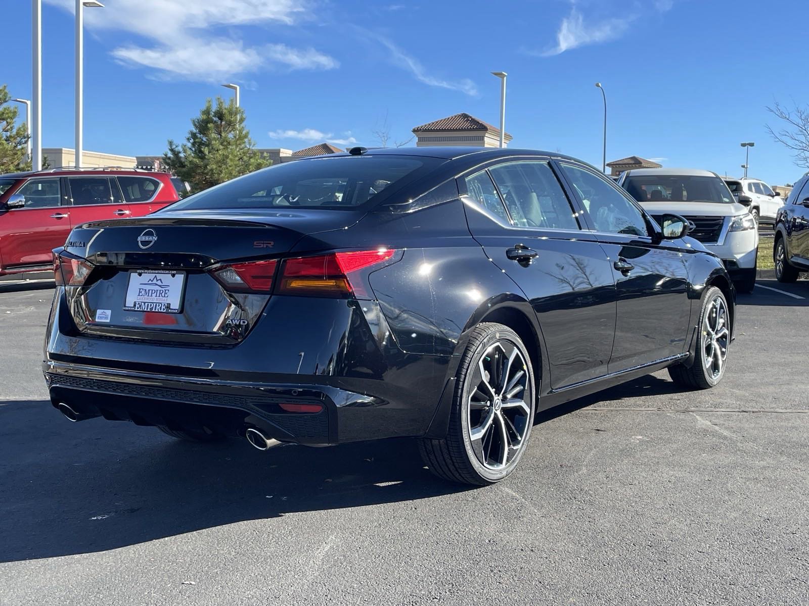 2025 Nissan Altima SR photo 3