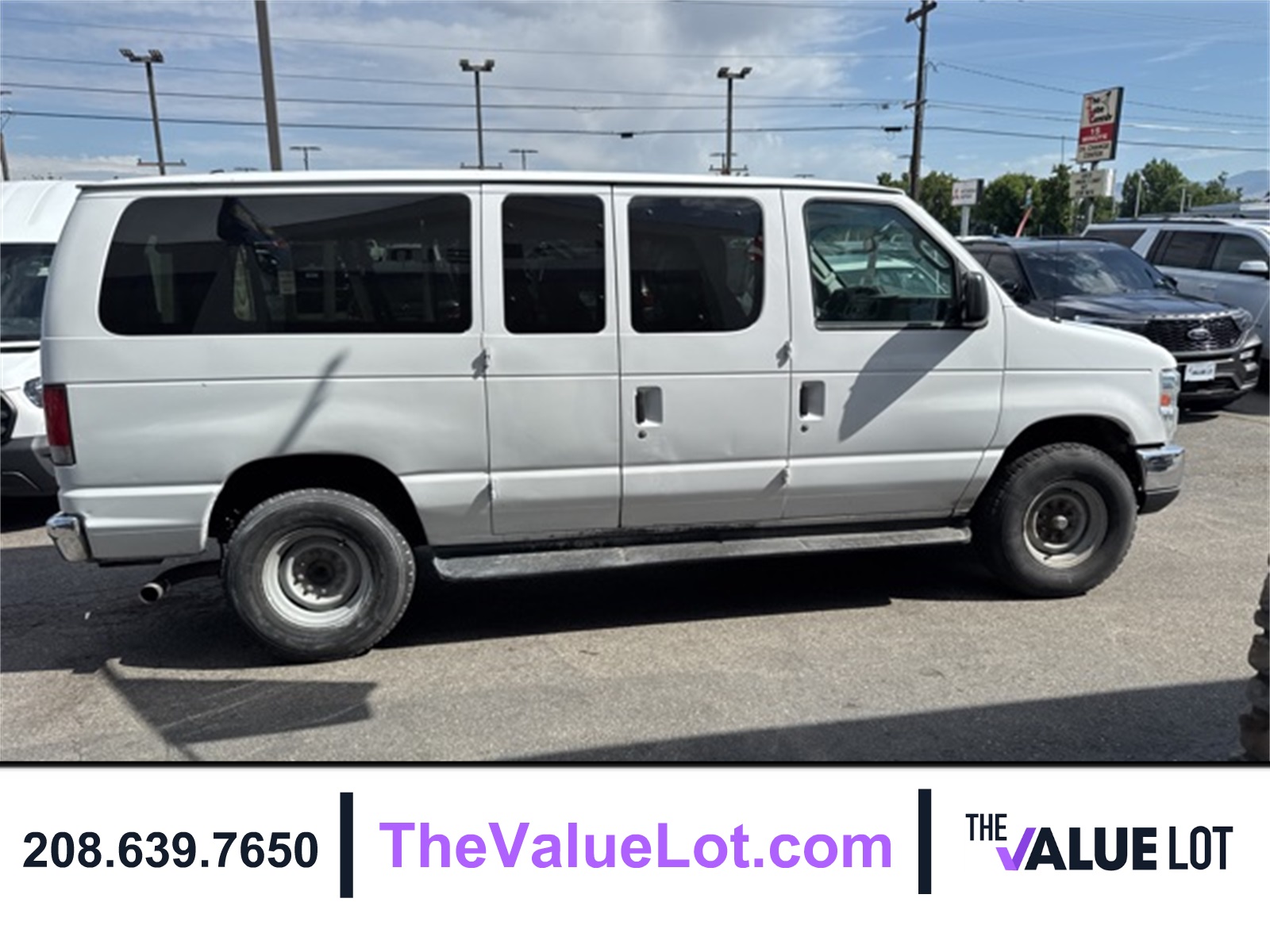 2014 Ford E-350 photo 3