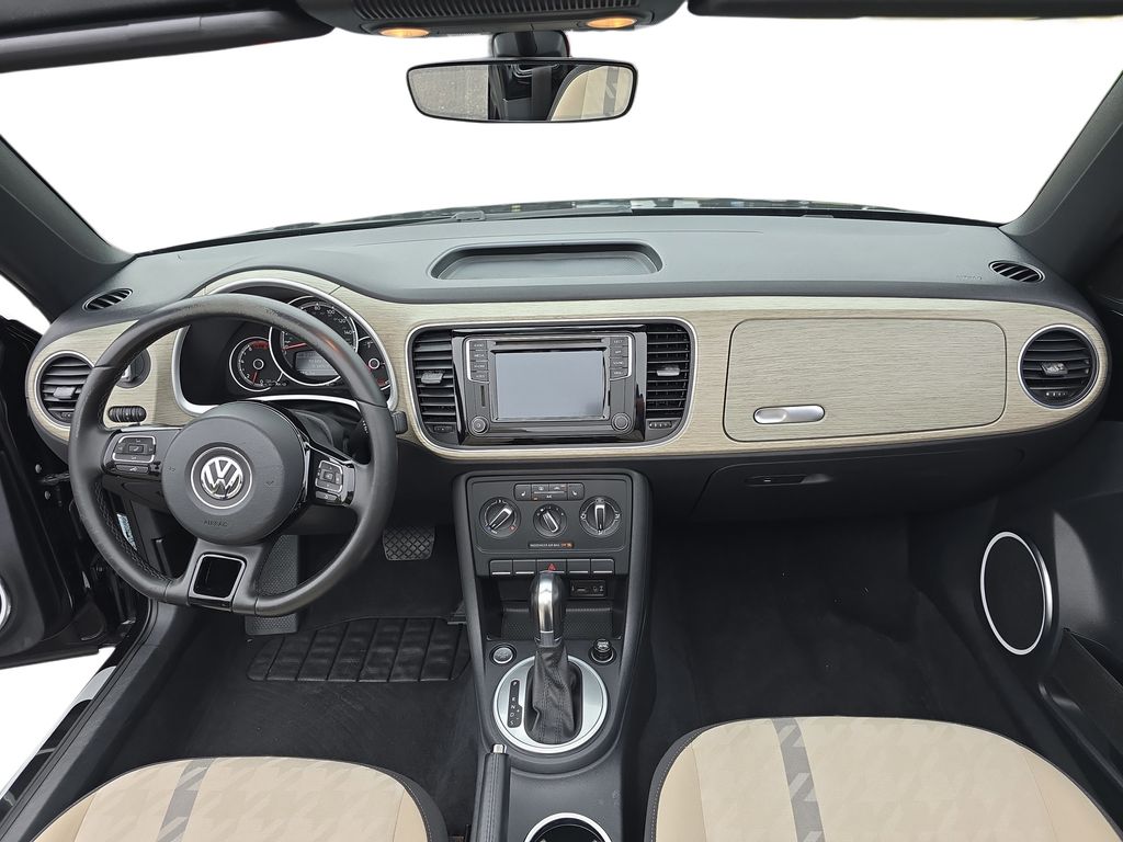 2018 Volkswagen Beetle SE Coast photo 9