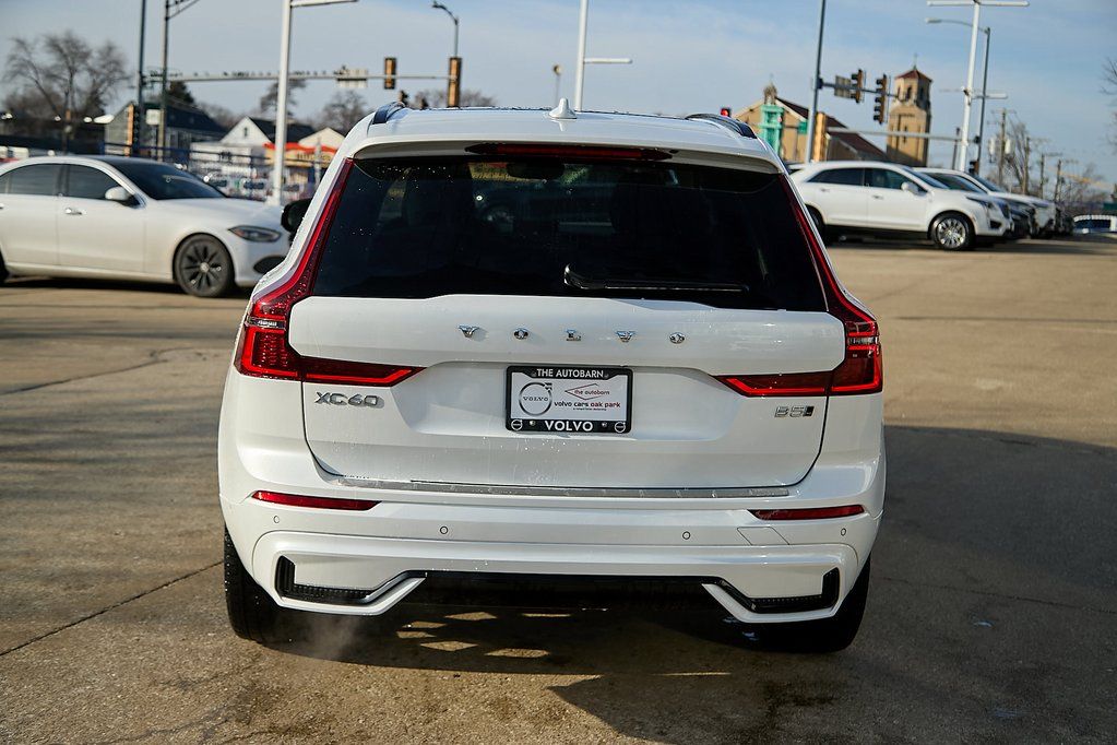 2026 VOLVO XC60 - Image 9