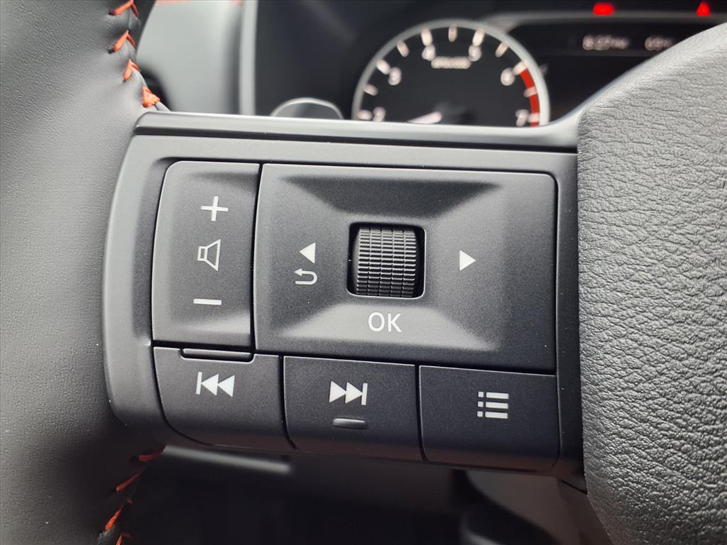 2026 Nissan Rogue SV photo 7
