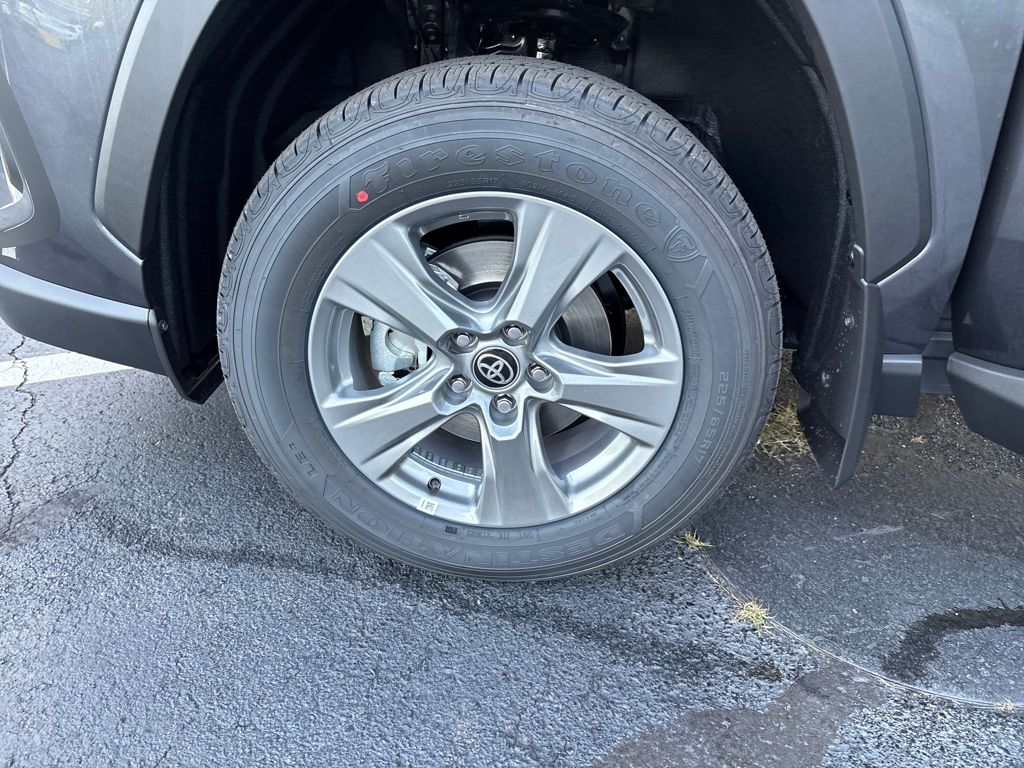2025 Toyota RAV4 Hybrid XLE photo 26