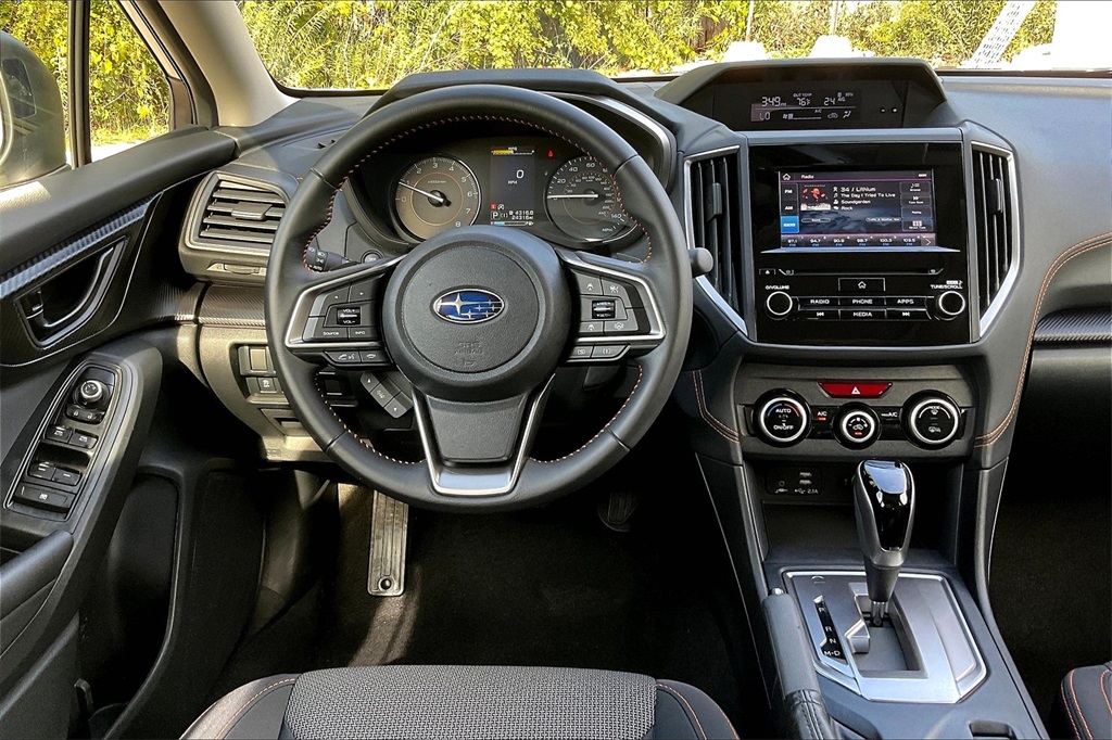 2022 Subaru Crosstrek Premium photo 2