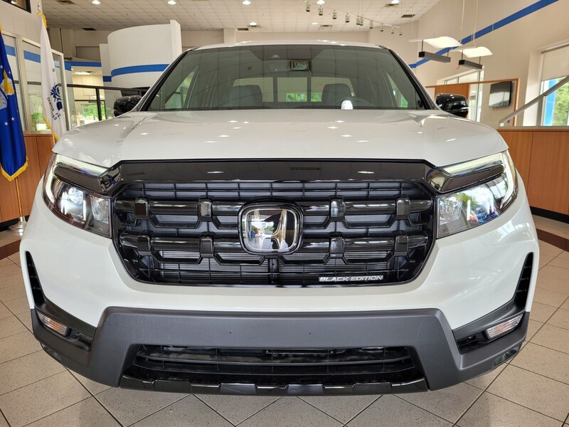 2025 Honda Ridgeline Black Edition photo 2