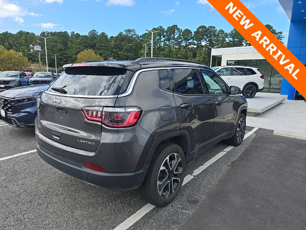 2023 Jeep Compass Limited photo 2