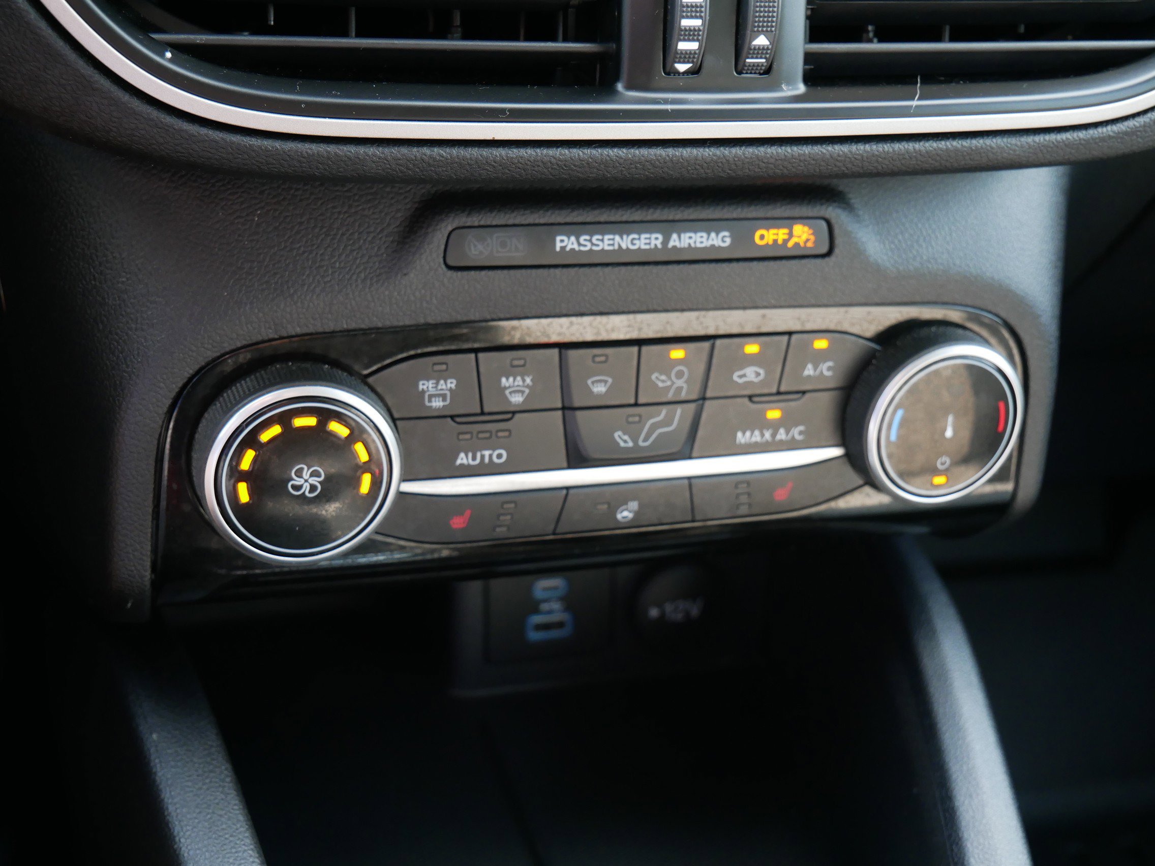2022 Ford Escape SE photo 17