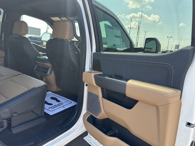 2026 Ford F-350 Lariat photo 17