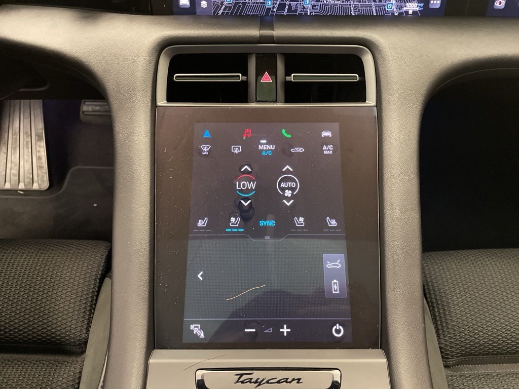 2024 Porsche Taycan 4S photo 14