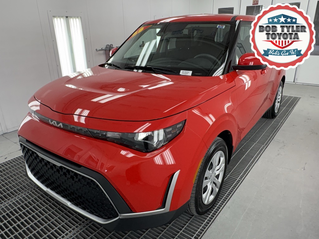 2023 Kia Soul LX's photo
