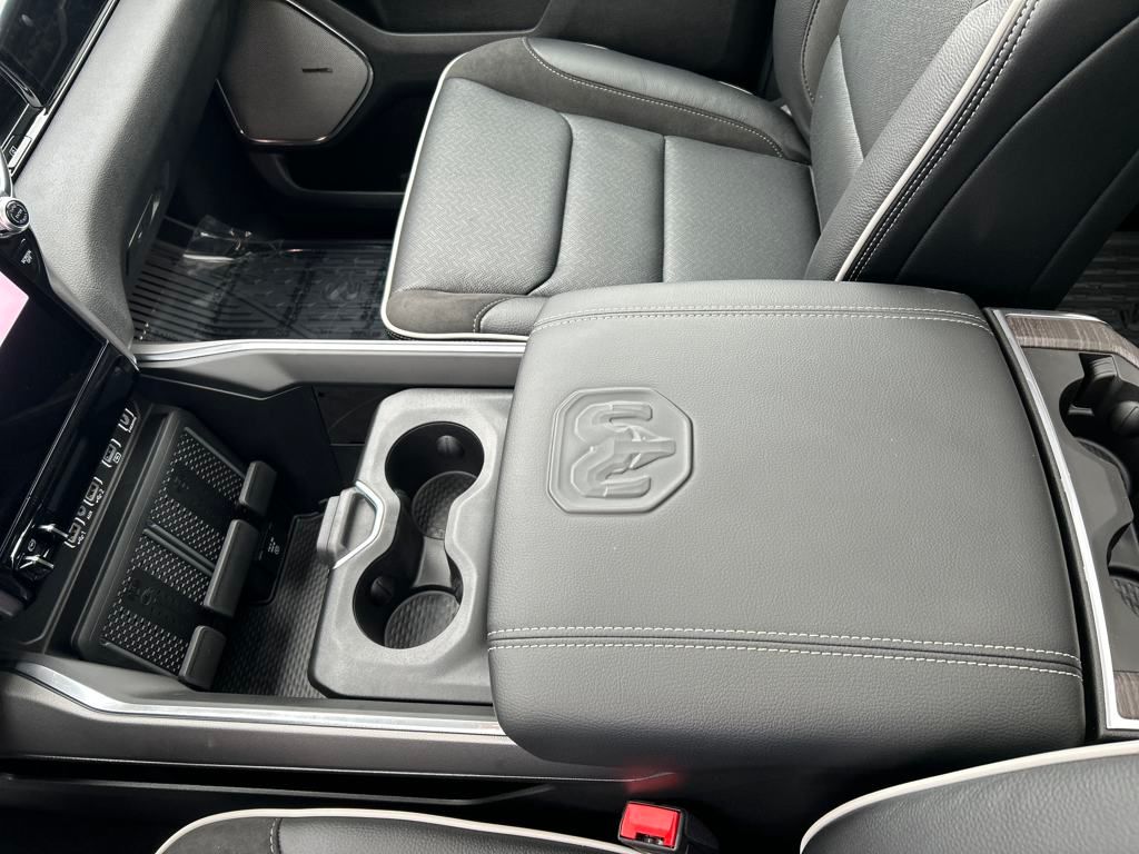 2026 Ram 1500 Laramie photo 18