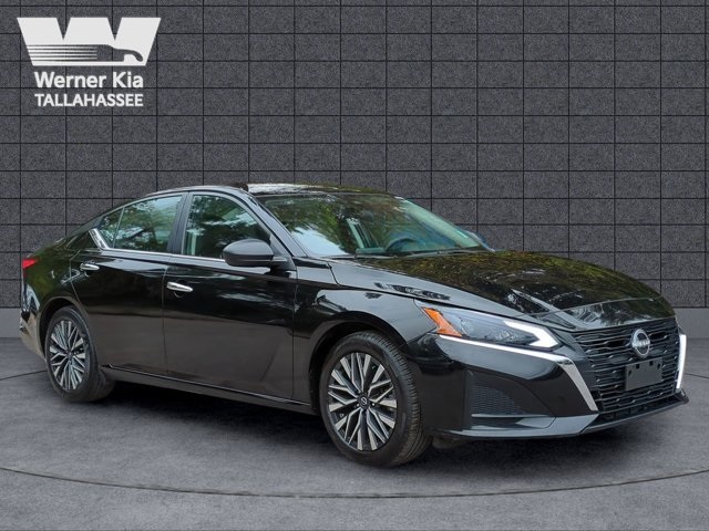 2024 Nissan Altima 2.5 SV photo 2