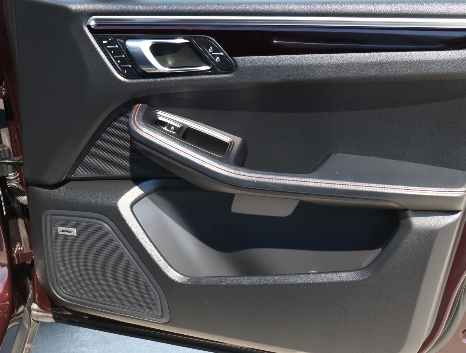 2023 Porsche Macan S photo 16