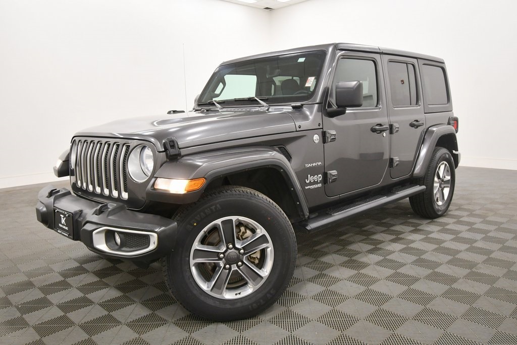 2022 Jeep Wrangler Unlimited Sahara photo 2