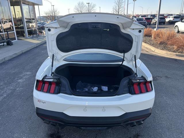 2025 Ford Mustang GT Premium photo 27