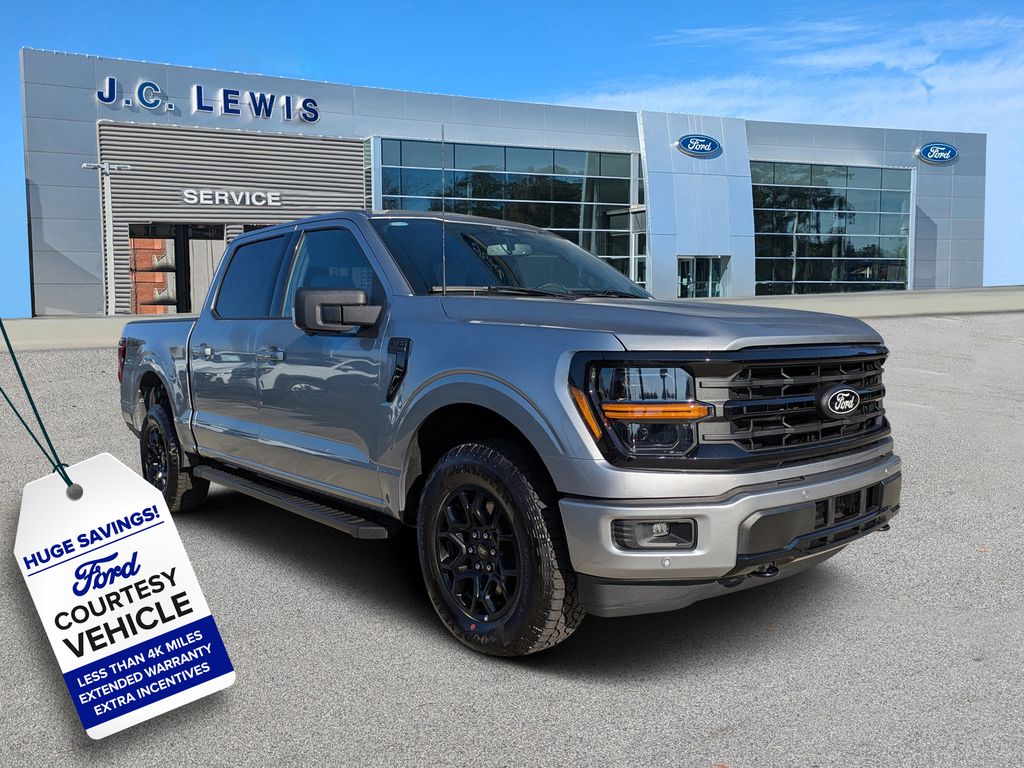 2025 Ford F-150 XLT's photo