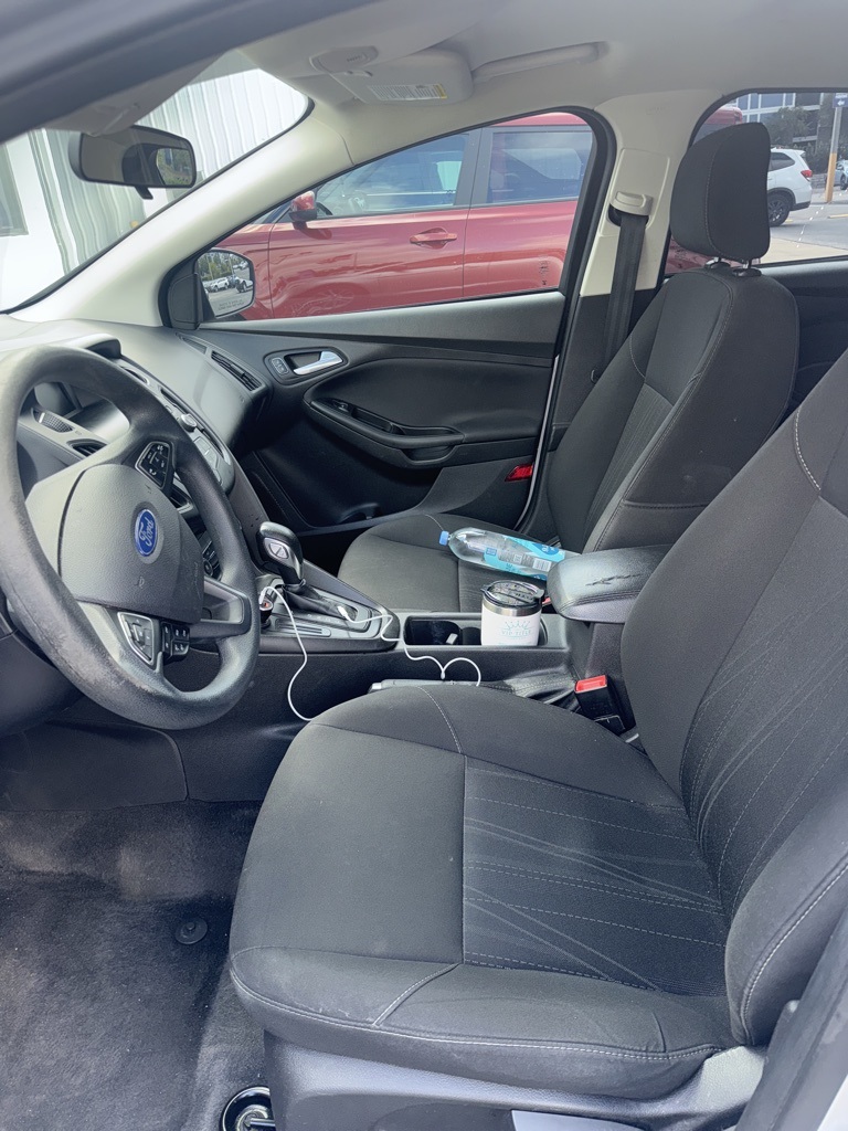 2018 Ford Focus SE photo 3