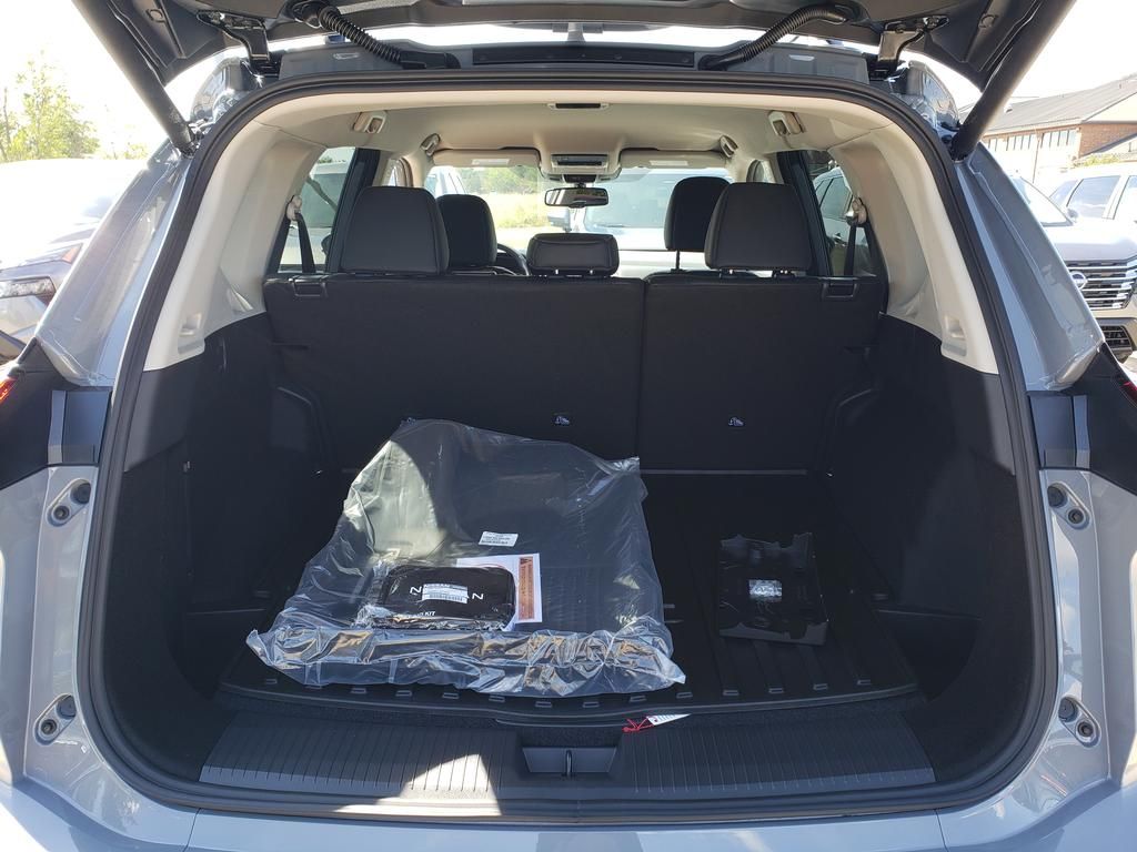2026 Nissan Rogue SV photo 6