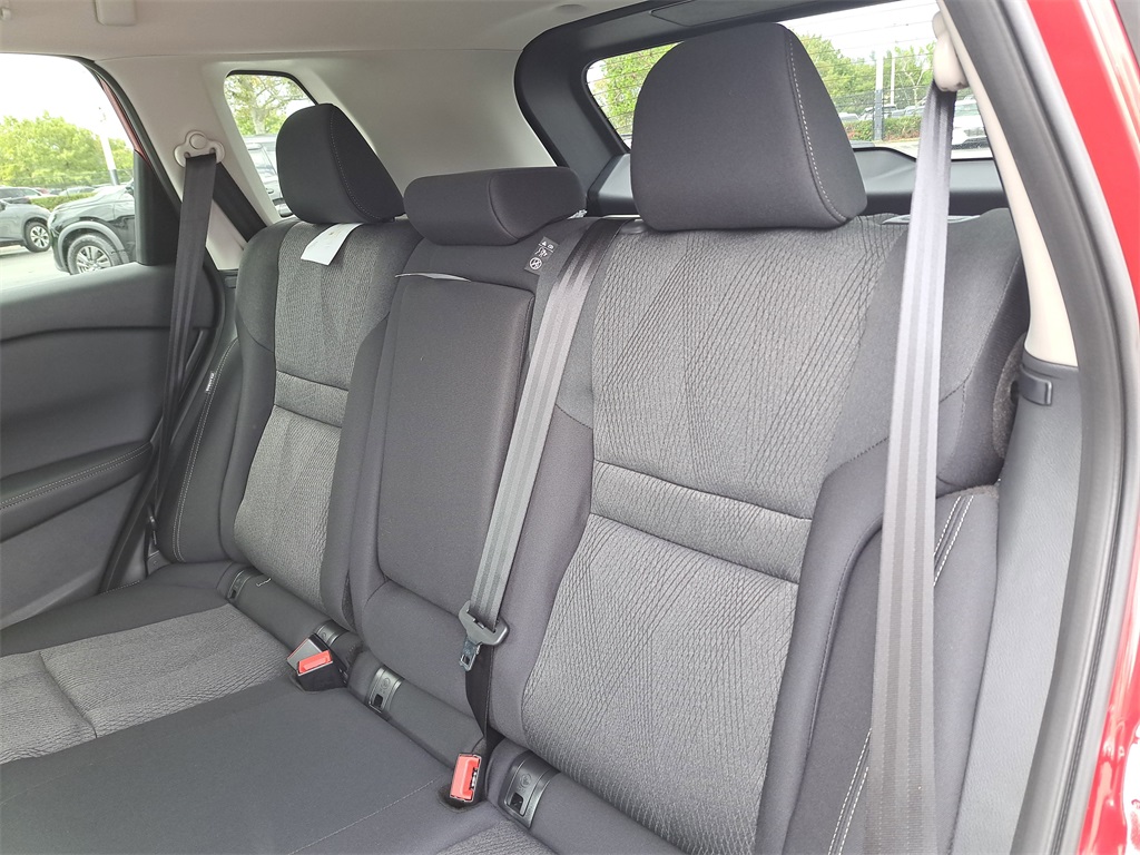 2026 Nissan Rogue SV photo 13