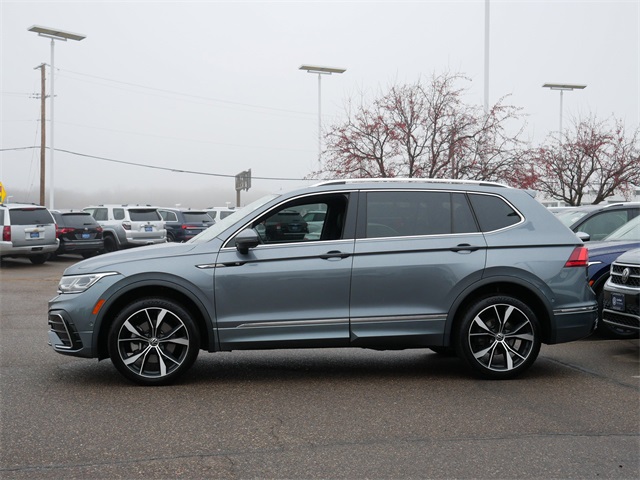 2022 Volkswagen Tiguan SEL Premium R-Line photo 3