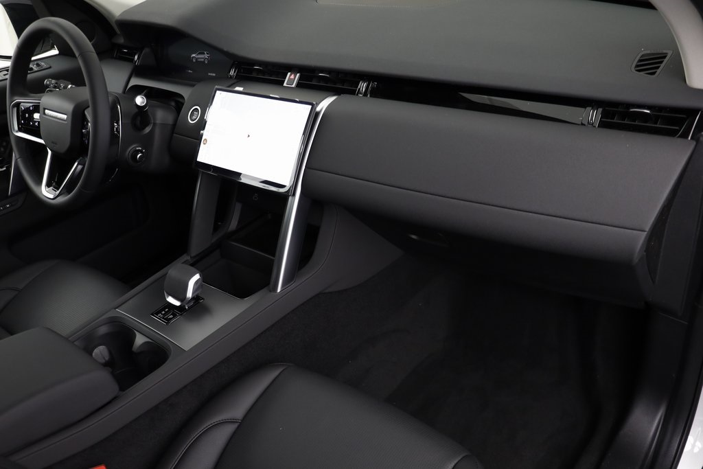 2025 Land Rover Discovery Sport S photo 18