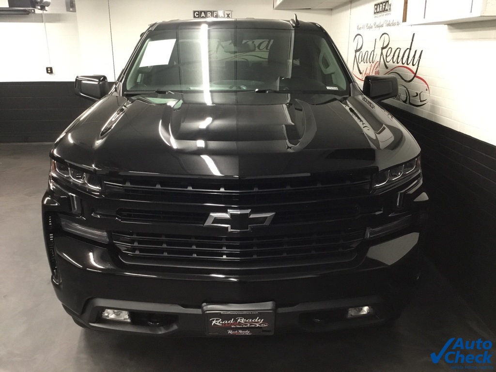 2020 Chevrolet Silverado 1500 RST photo 2