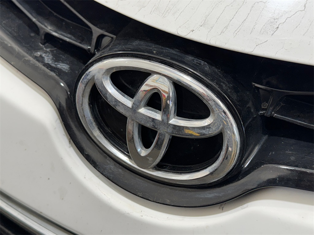 2016 Toyota Corolla Plus photo 3