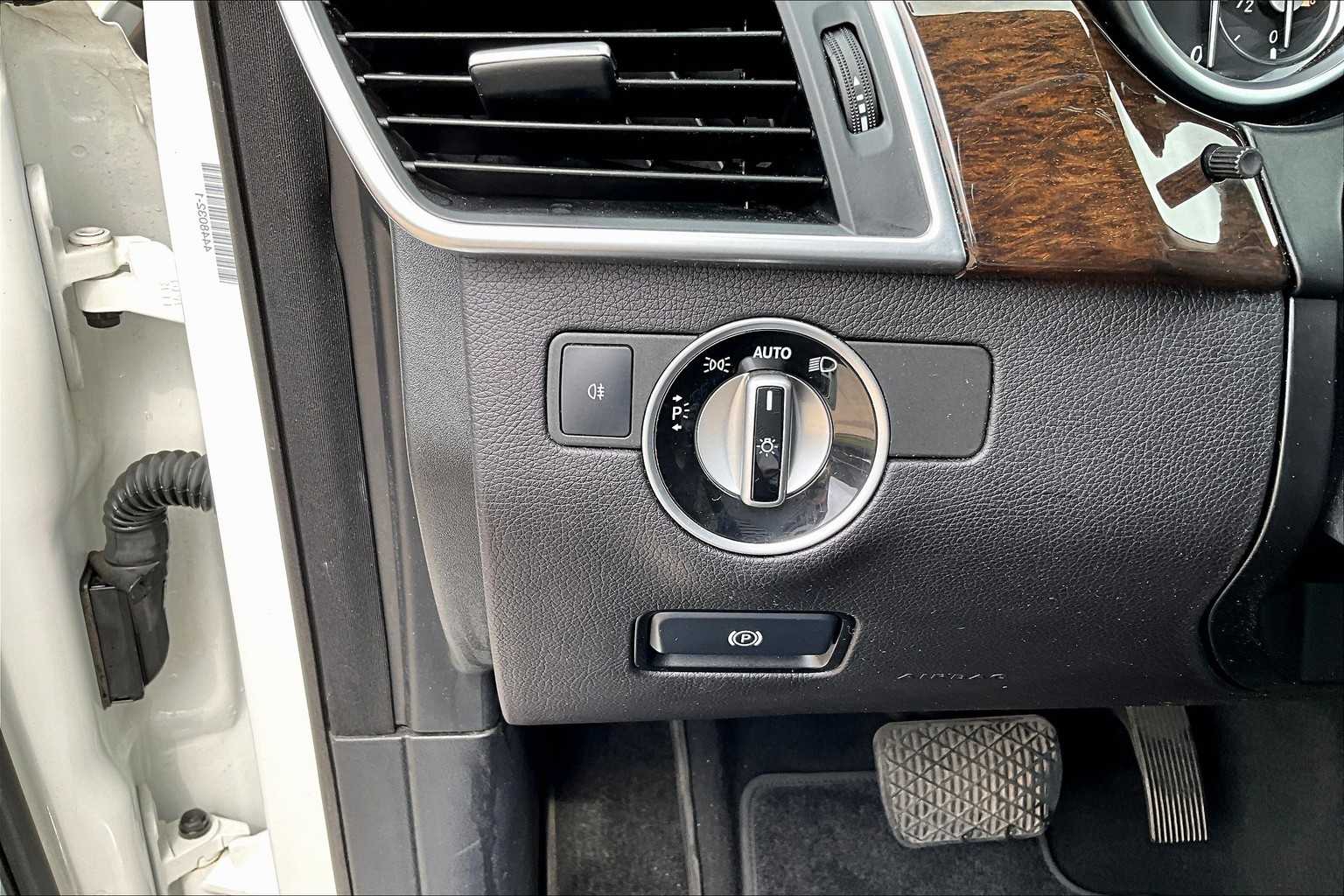2016 Mercedes Benz GL 450 photo 29