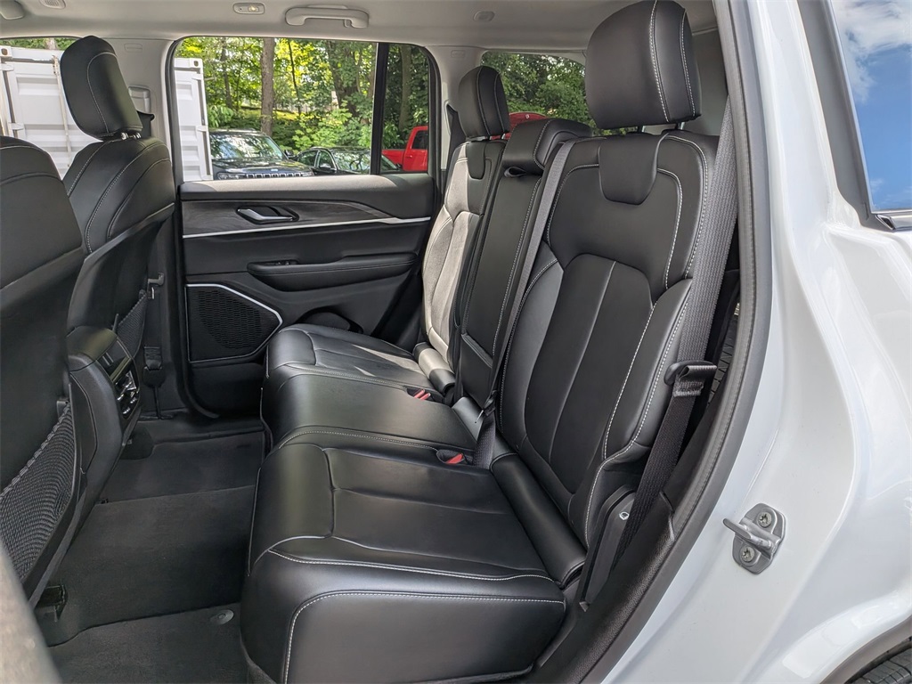 2022 Jeep Grand Cherokee Limited photo 18