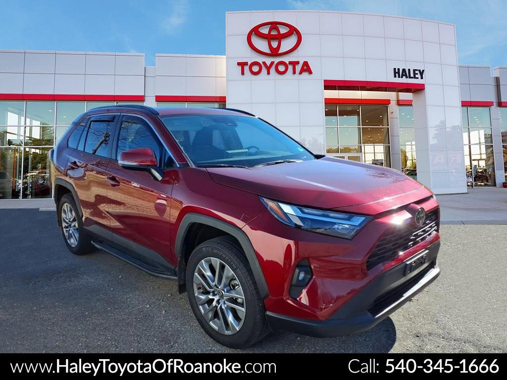 2024 Toyota RAV4 XLE Premium's photo