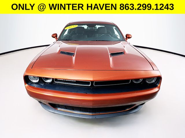 2022 Dodge Challenger SXT photo 2