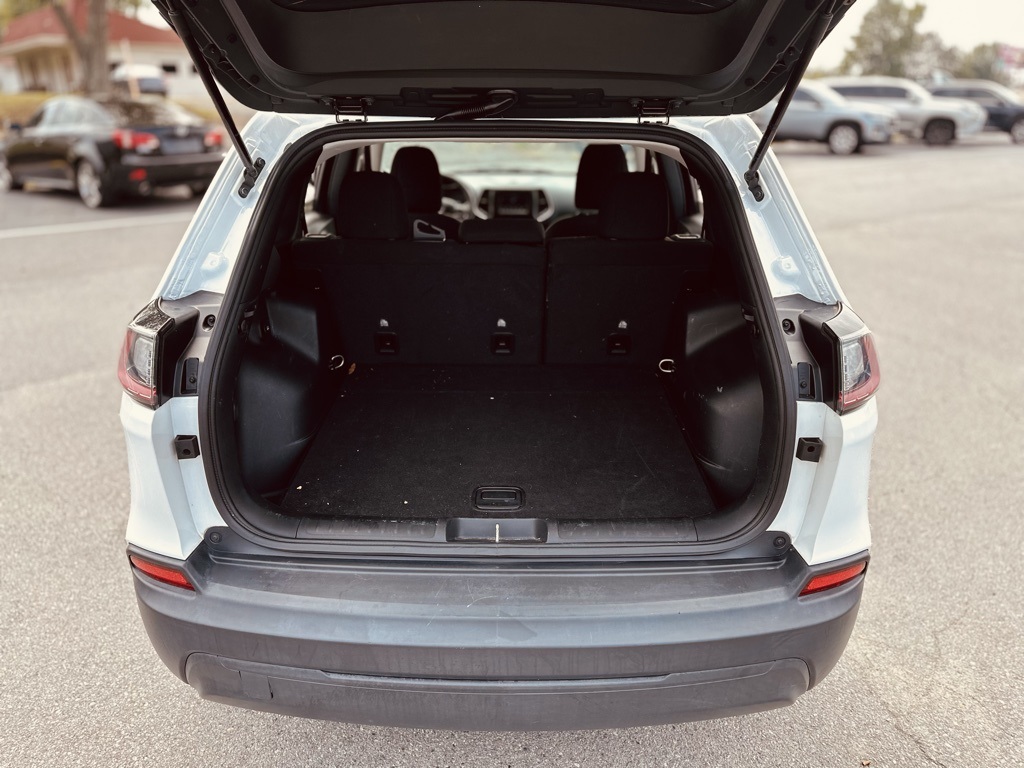 2020 Jeep Cherokee Latitude photo 9