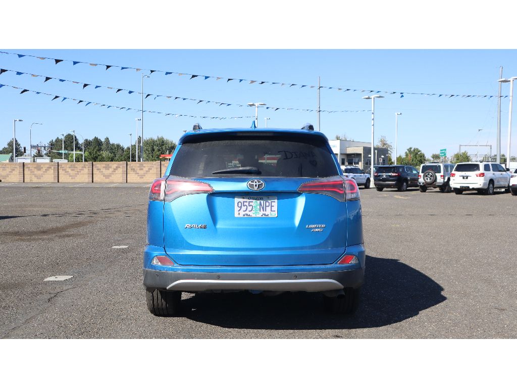 2016 Toyota RAV4 Limited photo 5