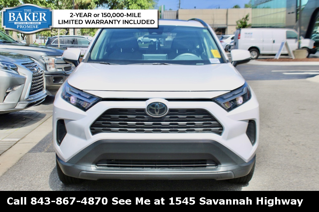 2023 Toyota RAV4 XLE photo 3