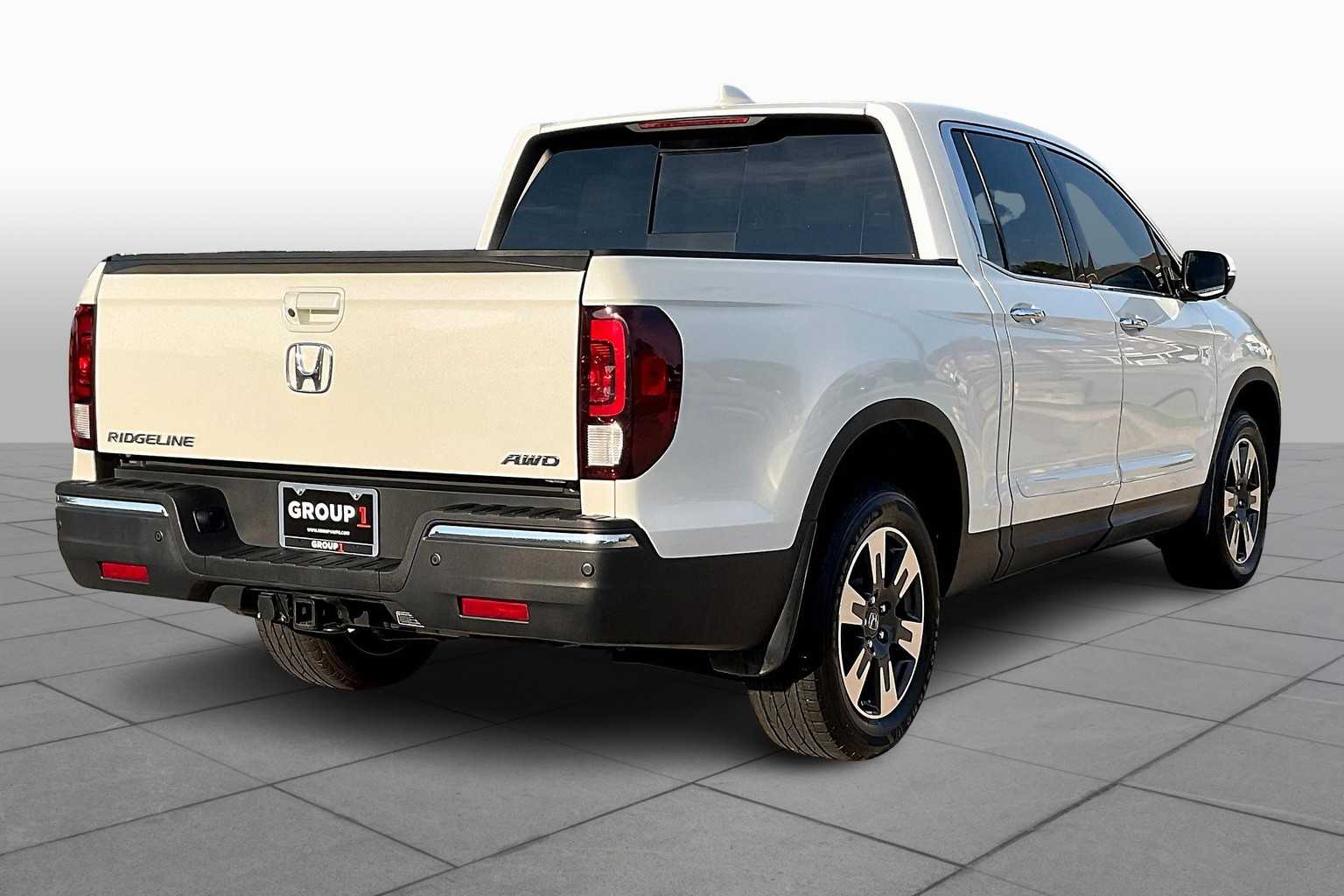 2019 Honda Ridgeline RTL-E photo 12