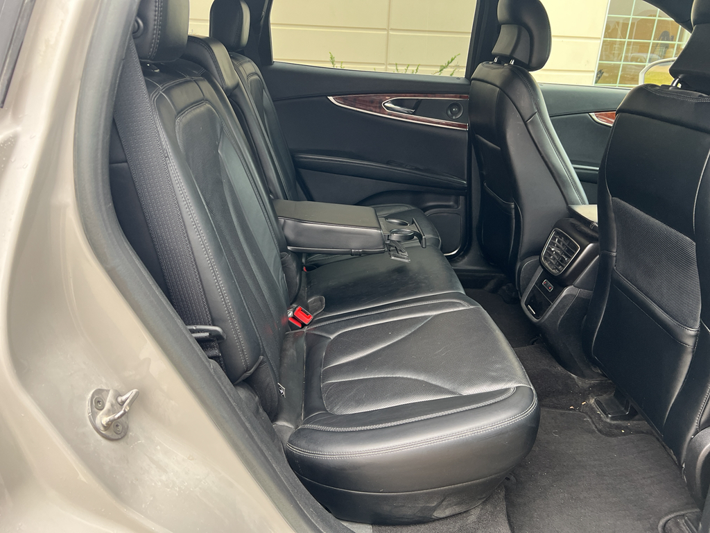 2019 Lincoln Nautilus Reserve photo 23